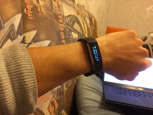 Обзор браслета Huawei Band 2 Pro для бега